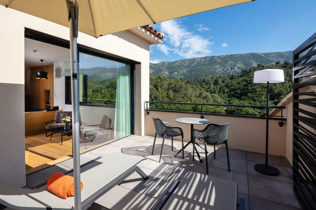 Hotel Sainte Victoire Vauvenargues エクステリア 写真